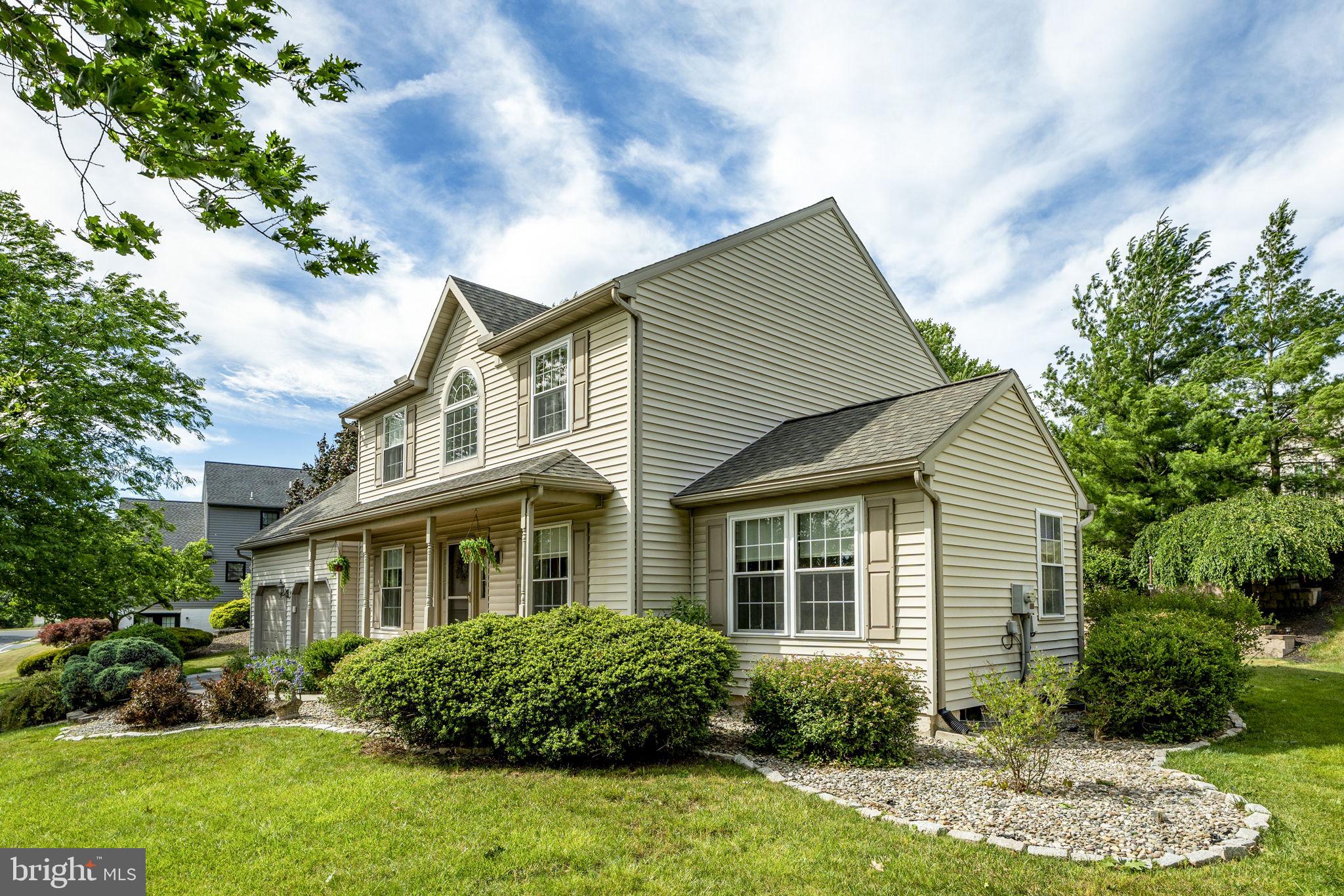 213 WILLOW DRIVE
