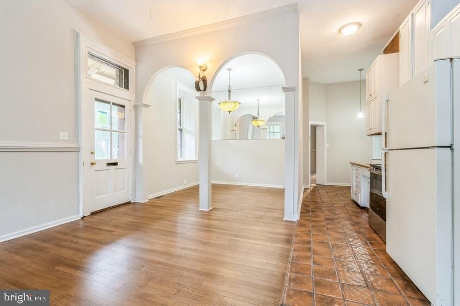 16 RAILROAD PLACE