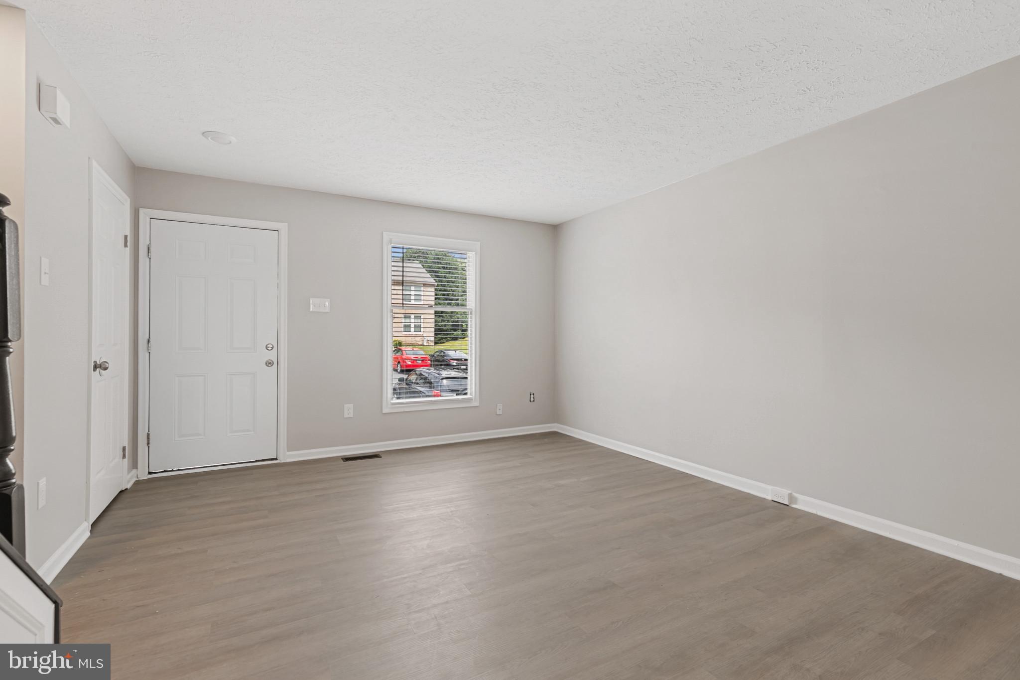 LAUREL WOODS - Residential Lease