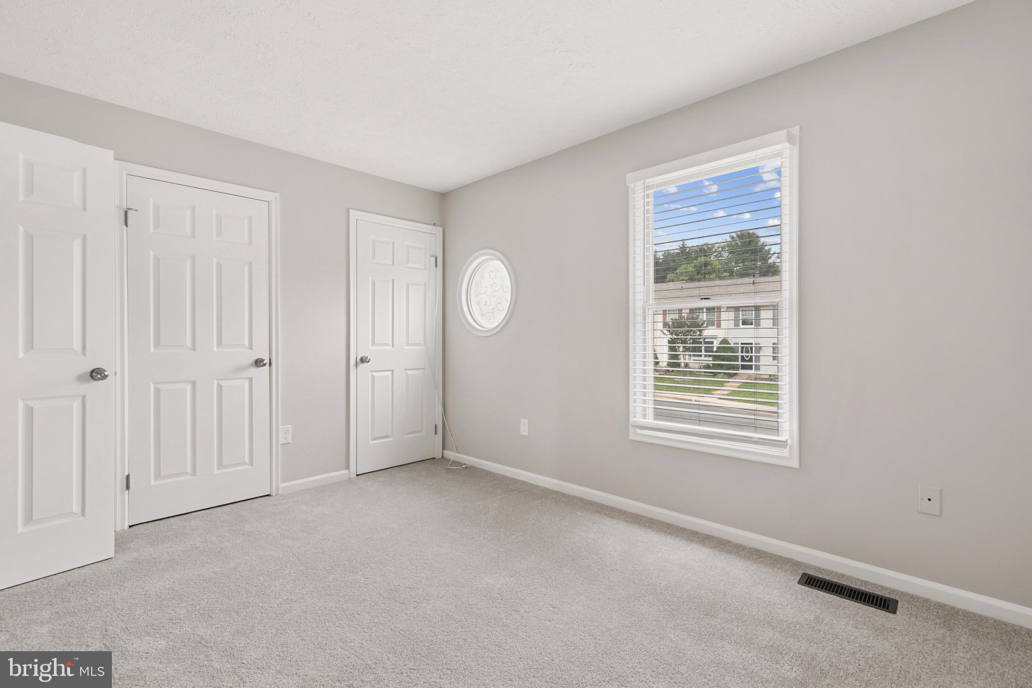 LAUREL WOODS - Residential Lease