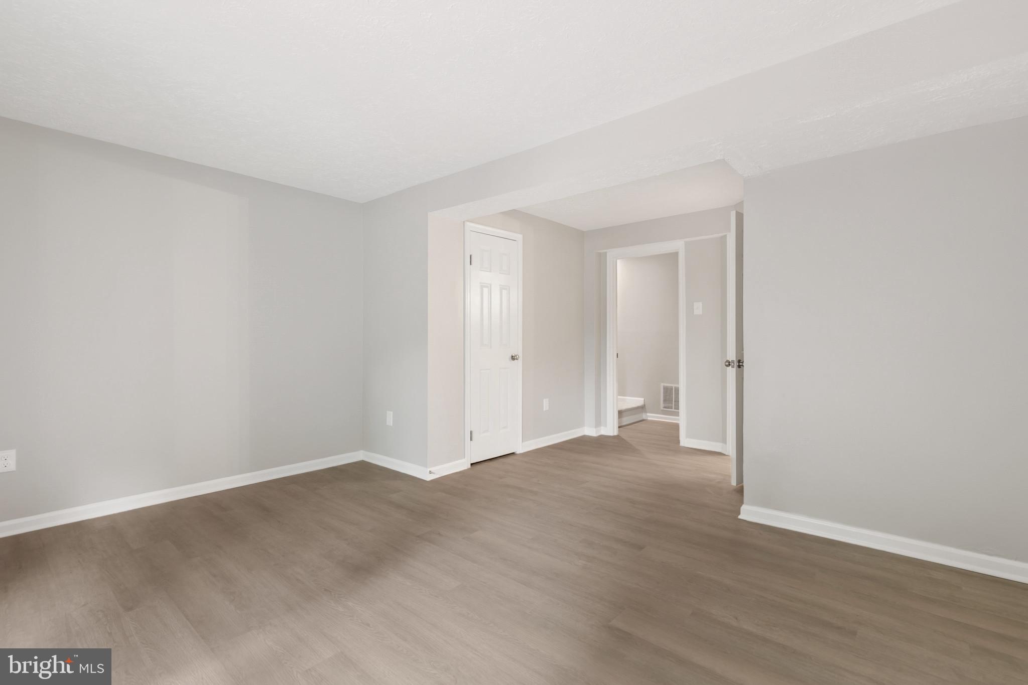 LAUREL WOODS - Residential Lease