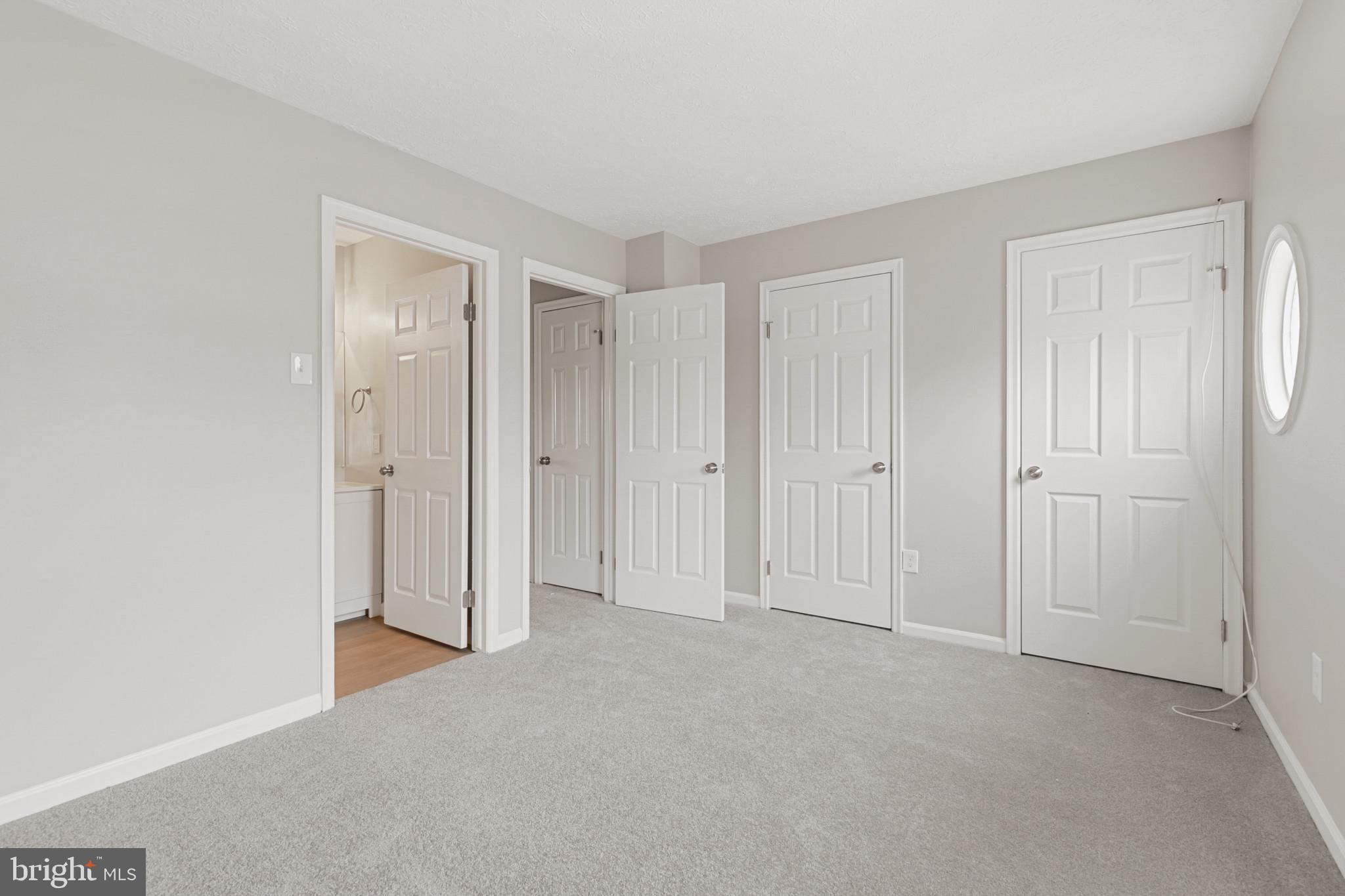 LAUREL WOODS - Residential Lease