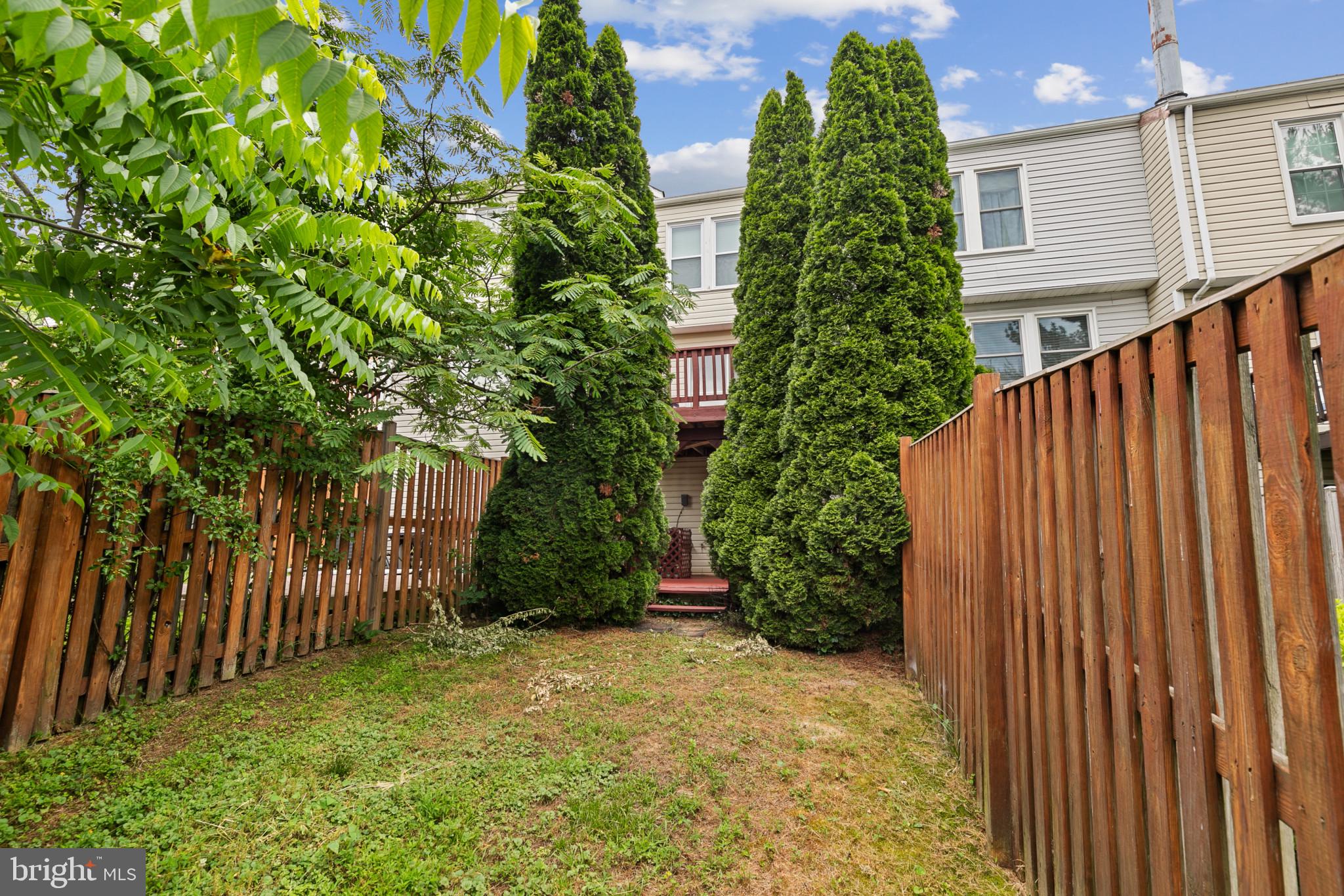 LAUREL WOODS - Residential Lease