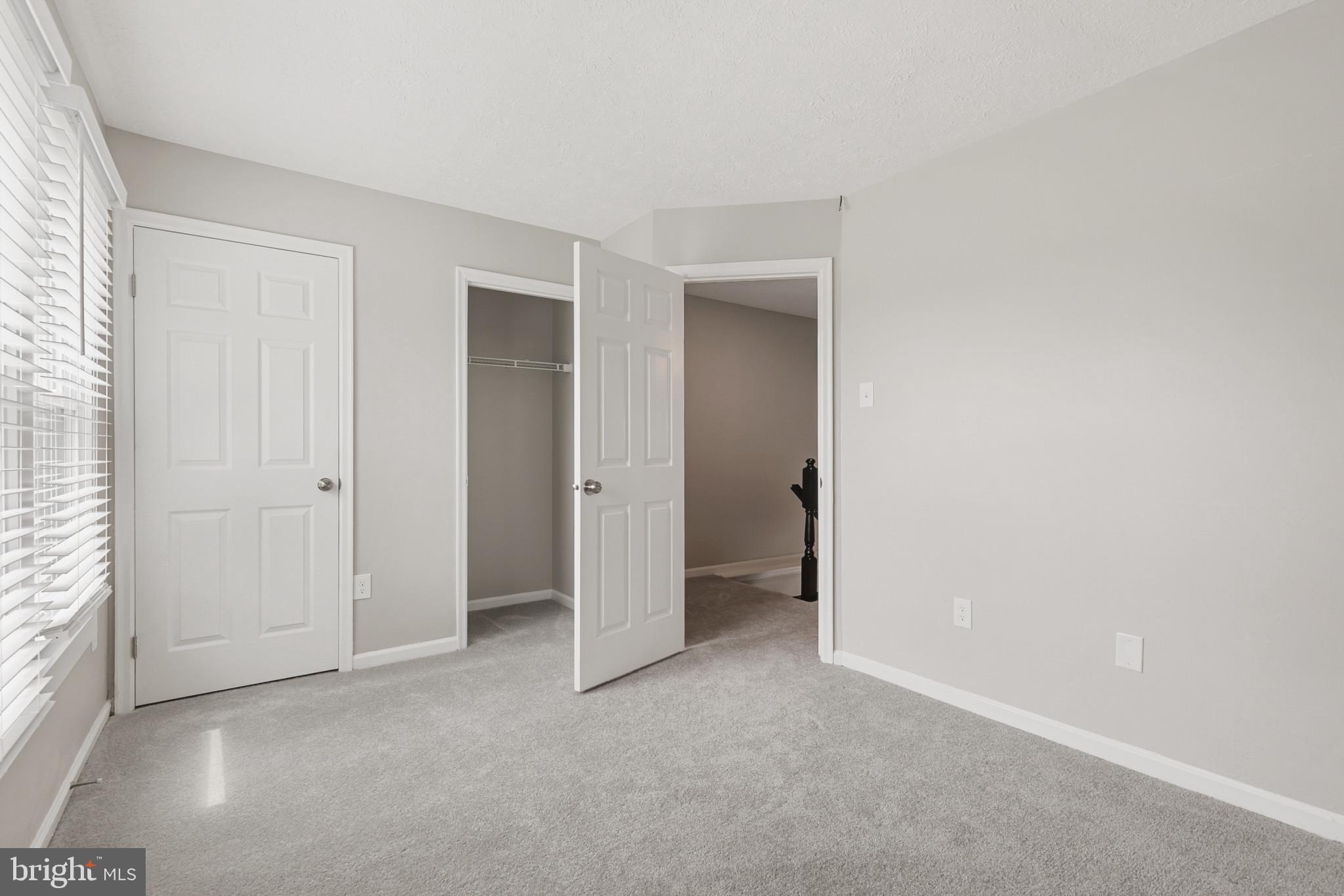 LAUREL WOODS - Residential Lease