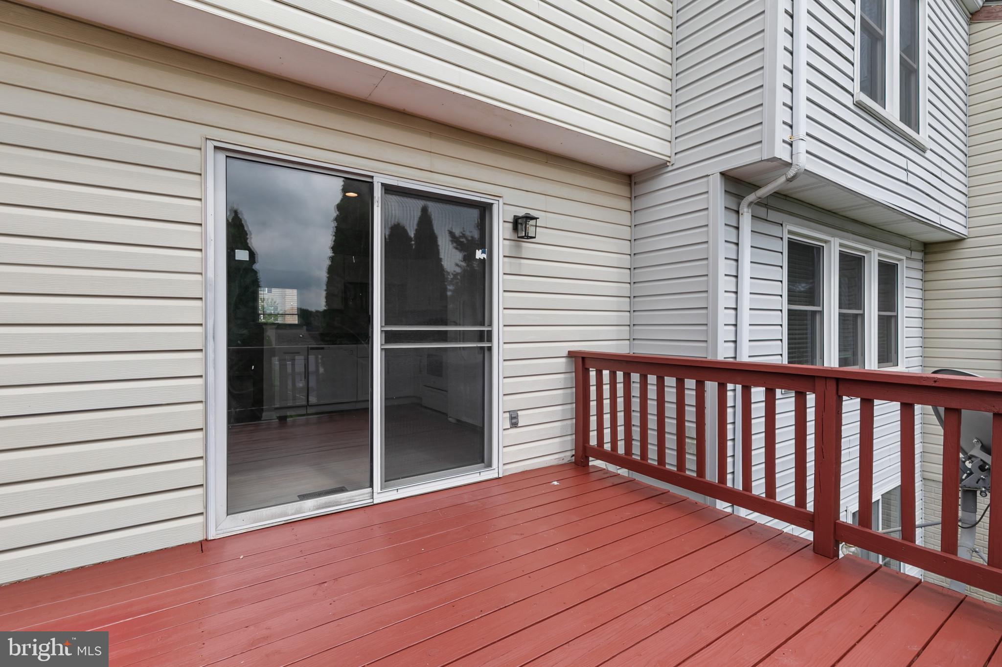 LAUREL WOODS - Residential Lease