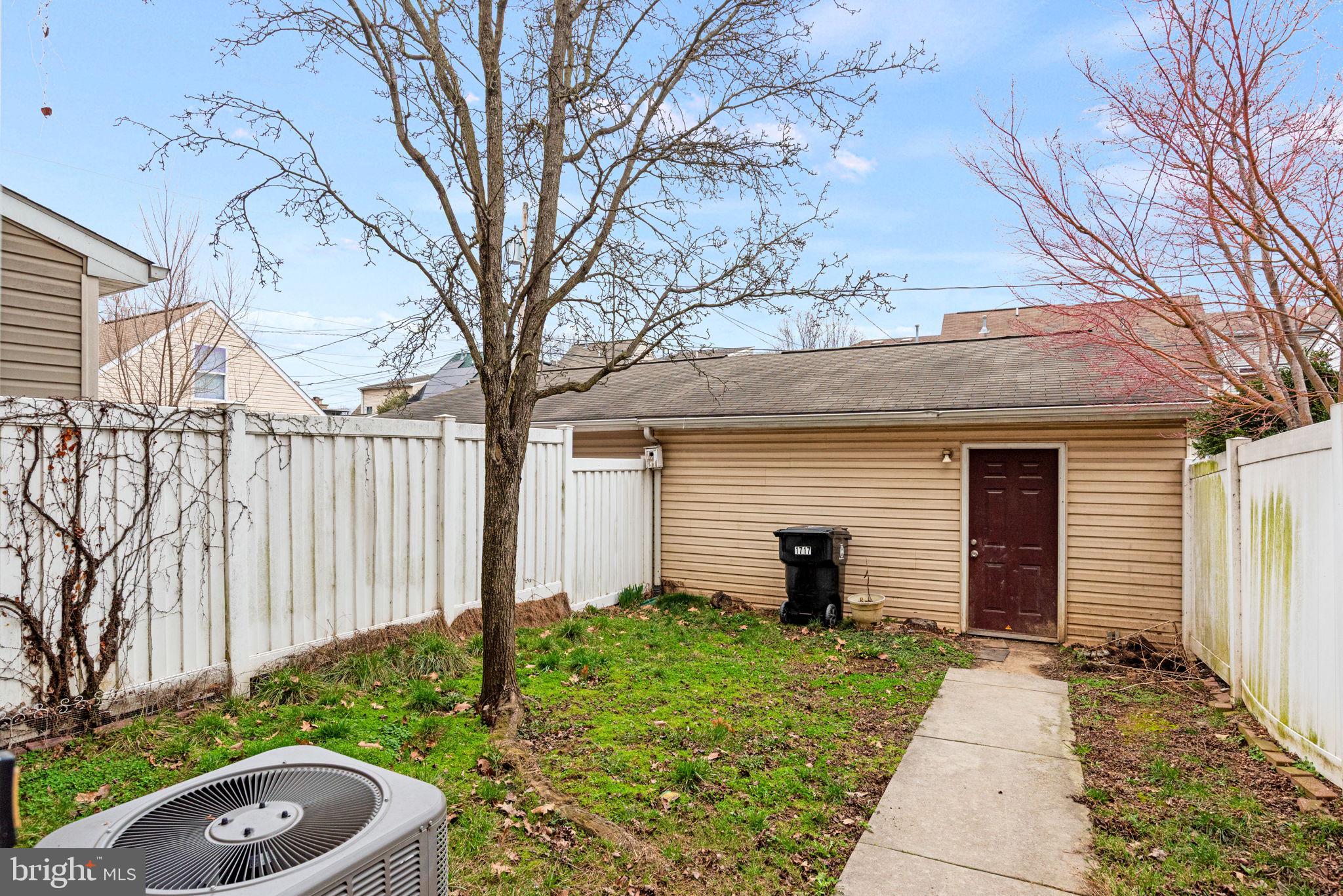 HARRISBURG CITY - Residential