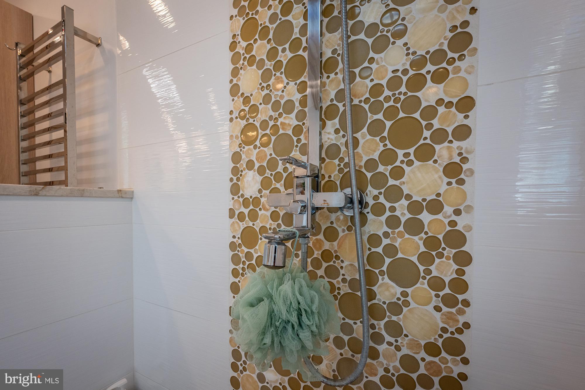 CAVES PARK - Residential