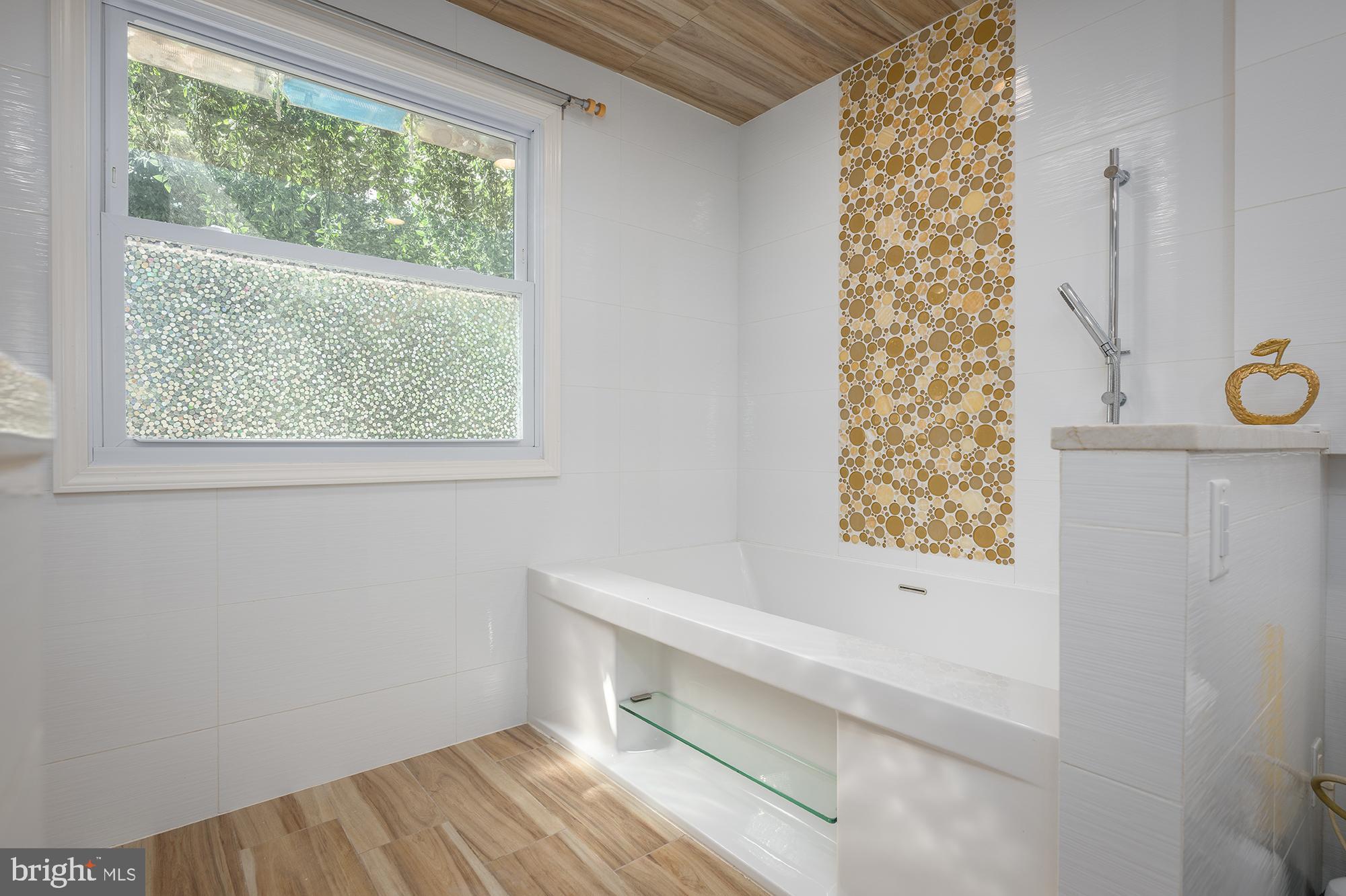 CAVES PARK - Residential