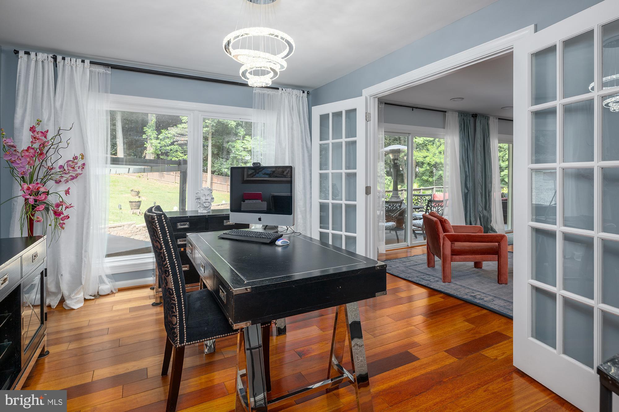 CAVES PARK - Residential