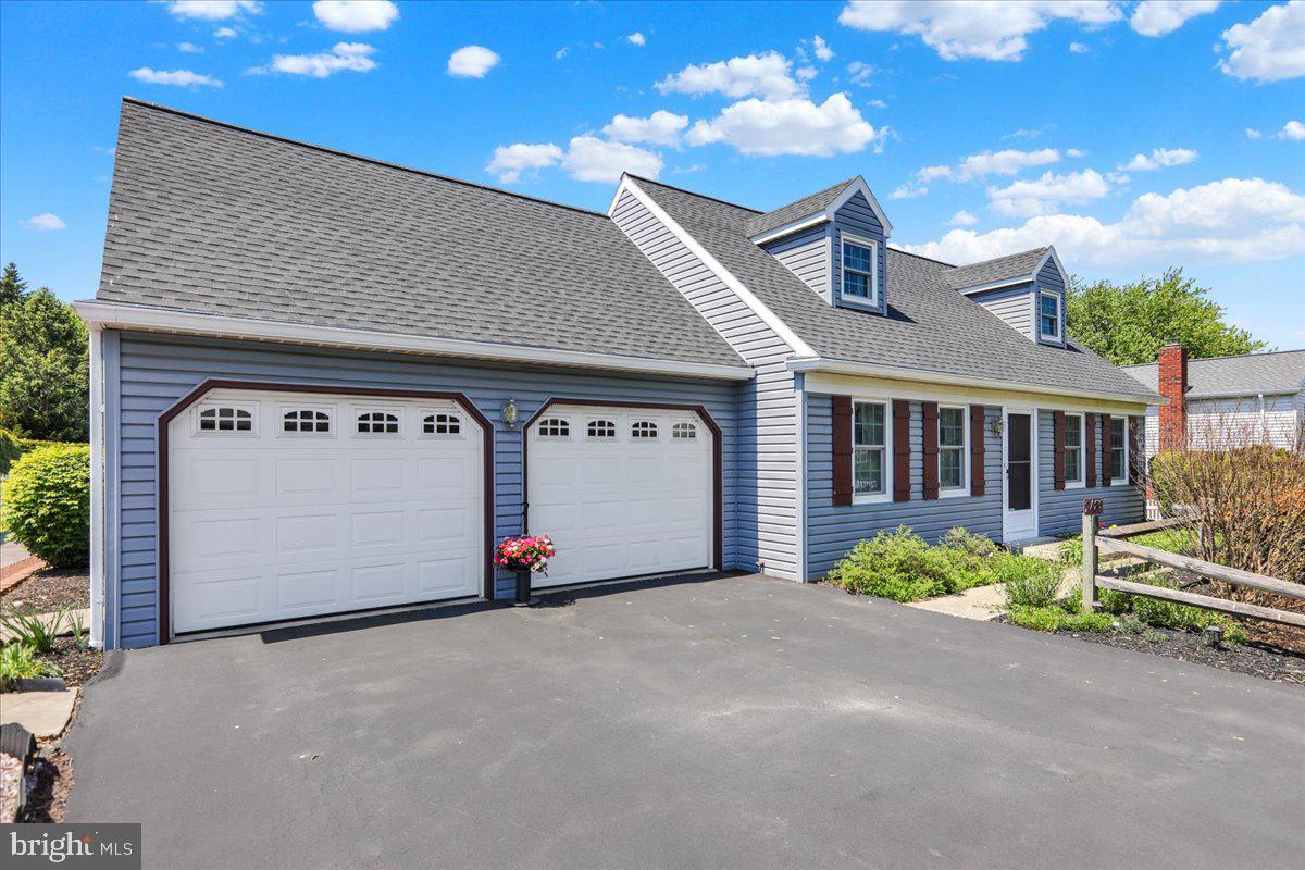 2487 ELLENDALE DRIVE