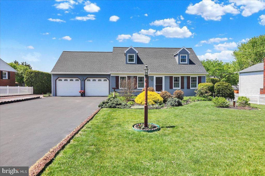 Photo of 2487 Ellendale Drive, LANCASTER, PA 17602 (MLS # PALA2087830)