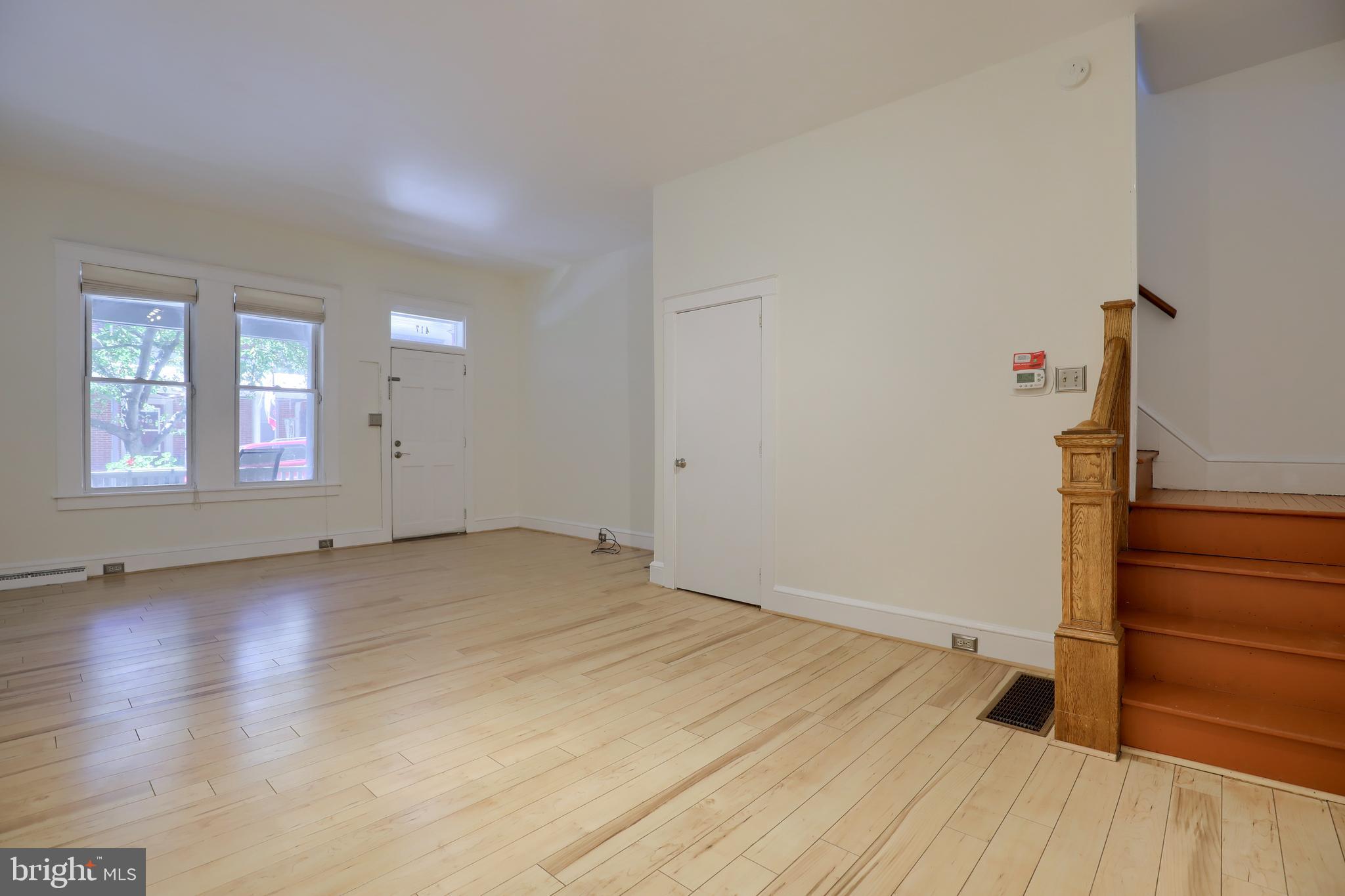 CHESTNUT HILL - Residential