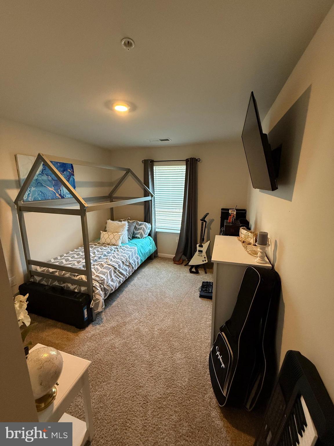 HUNTINGFIELDS - Residential