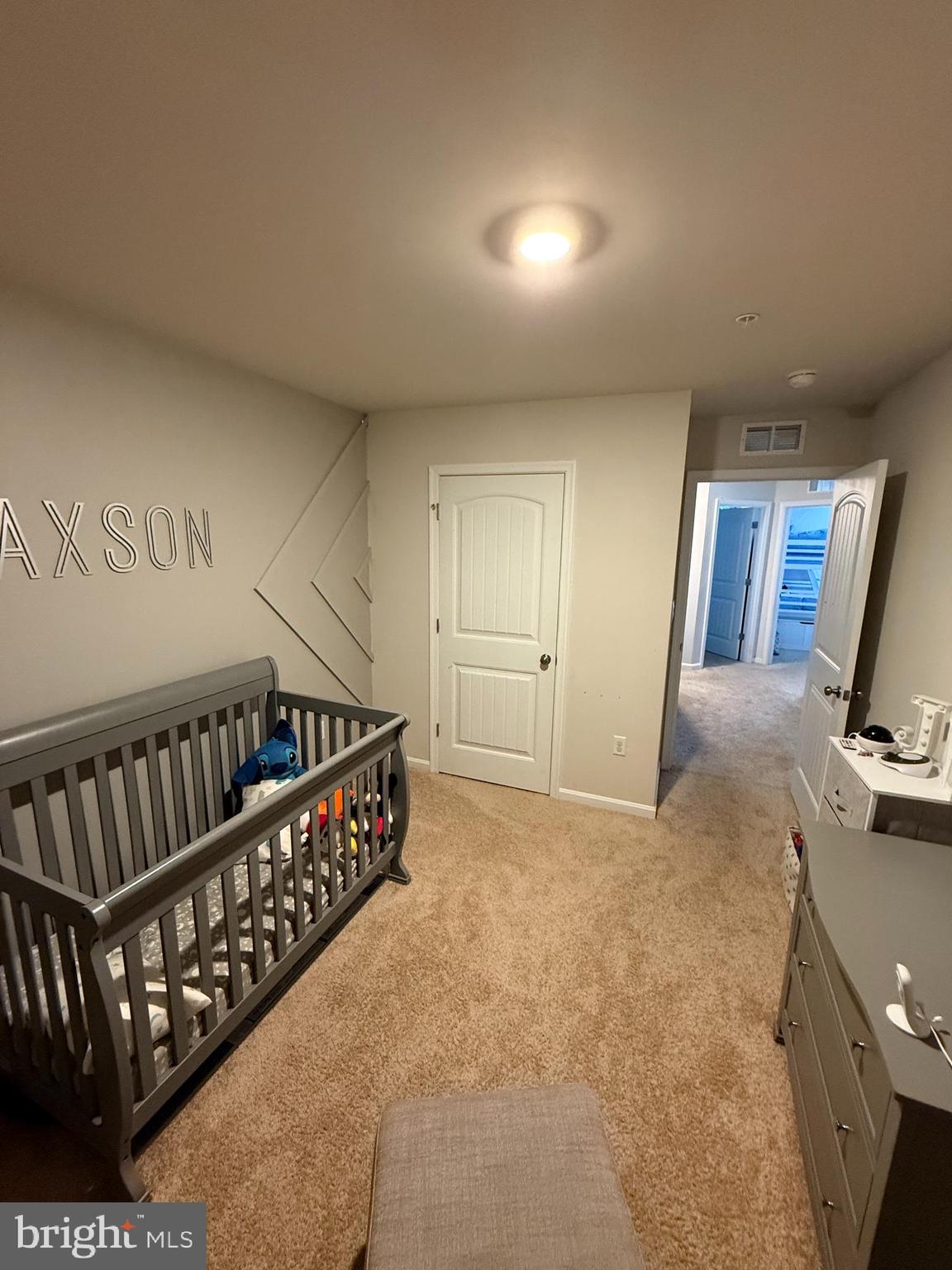 HUNTINGFIELDS - Residential