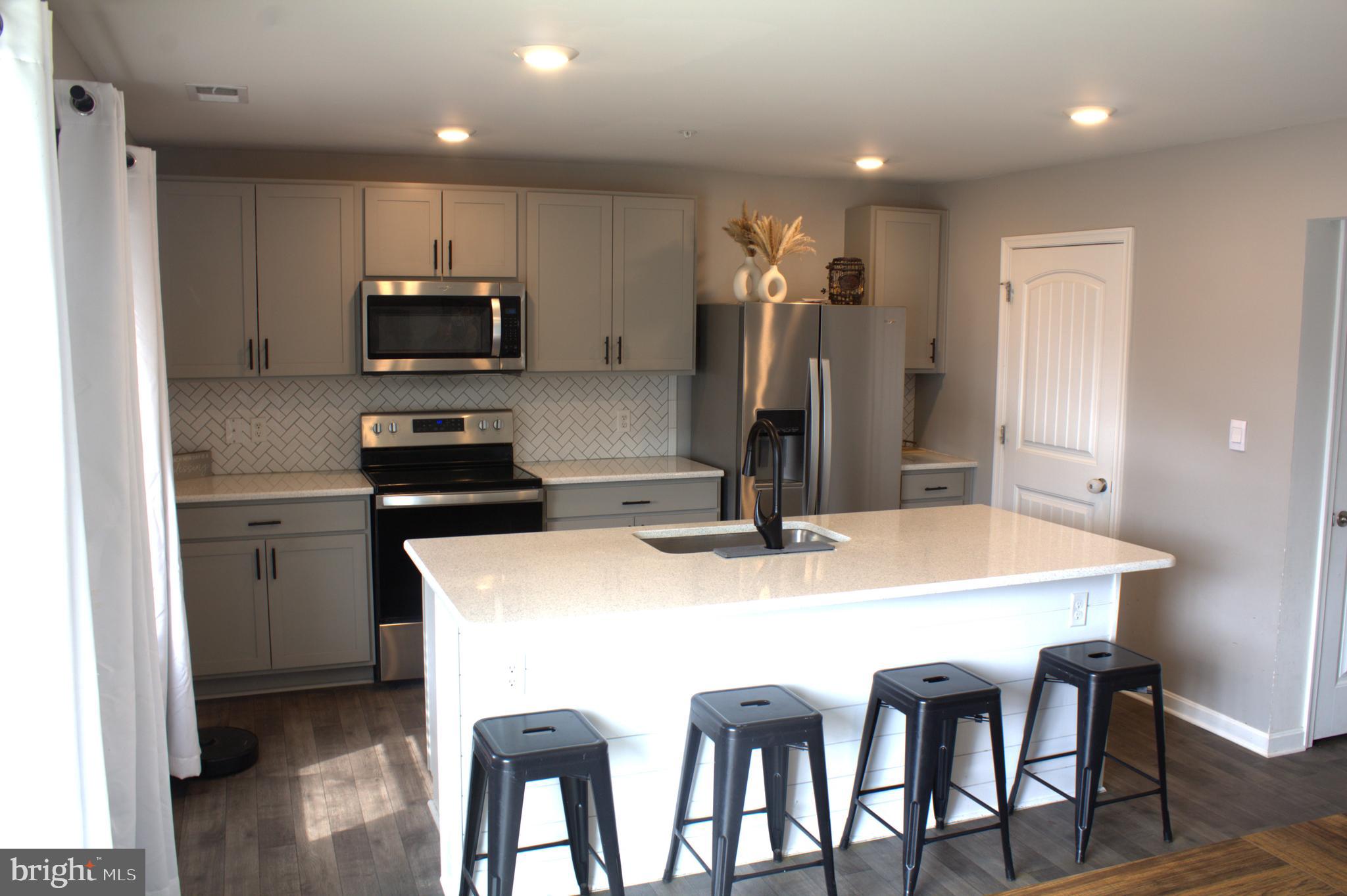 HUNTINGFIELDS - Residential