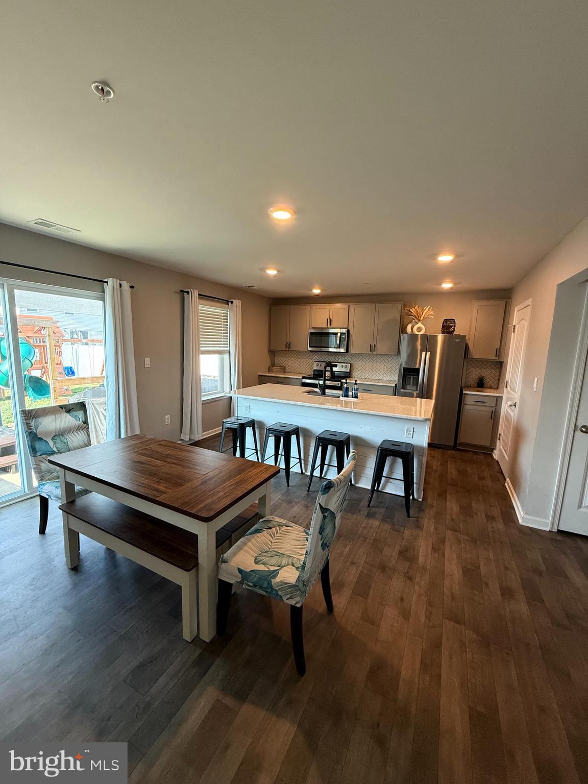 HUNTINGFIELDS - Residential