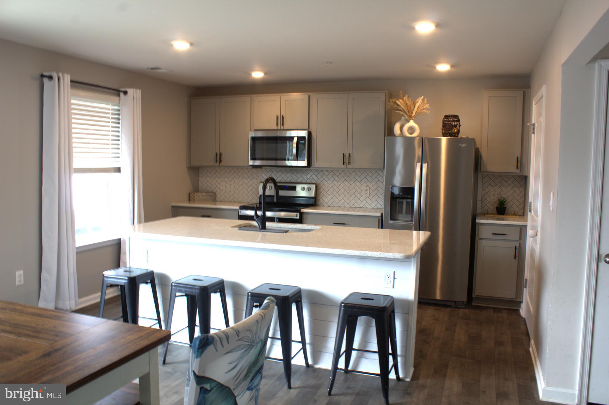 HUNTINGFIELDS - Residential