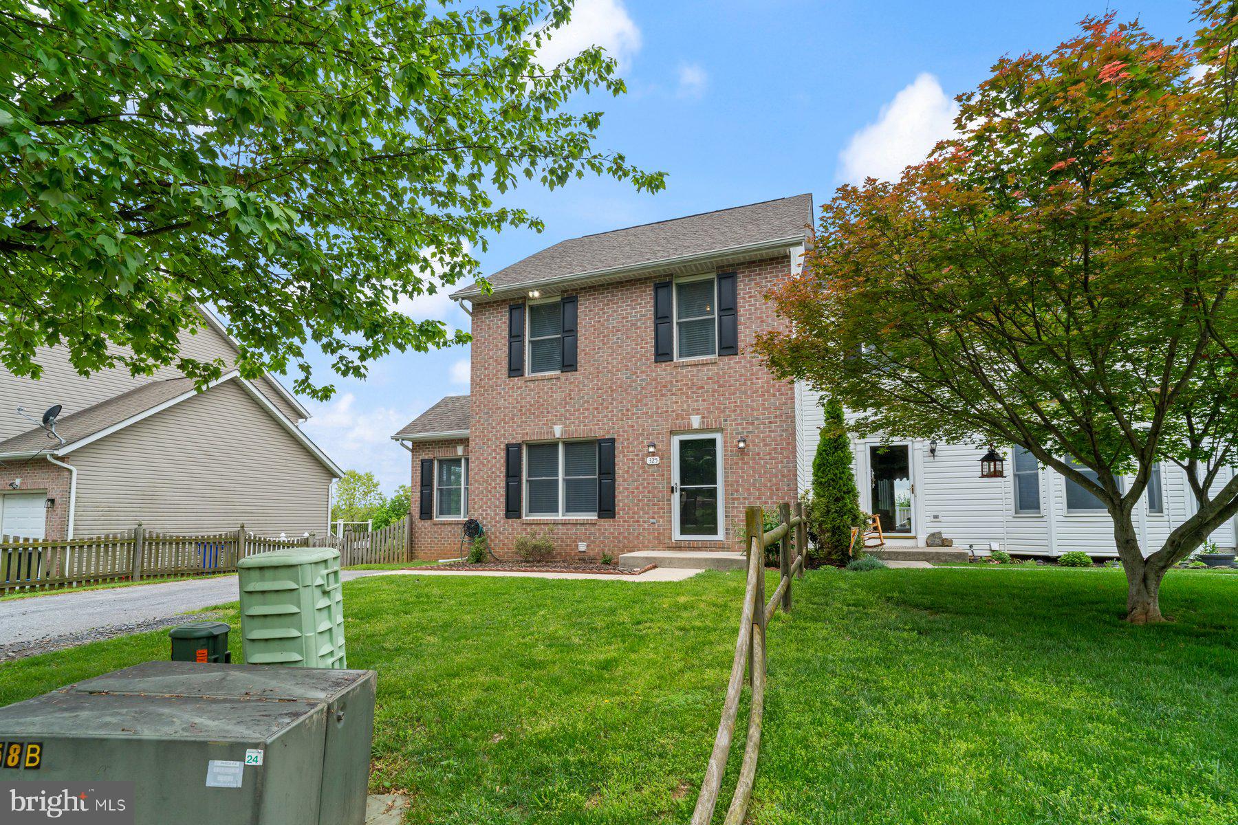 325 GOLDENROD COURT