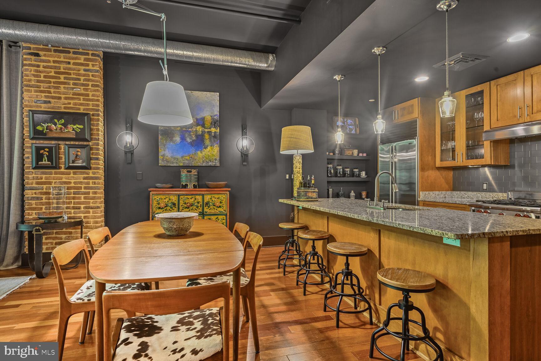 1615 N QUEEN STREET M303