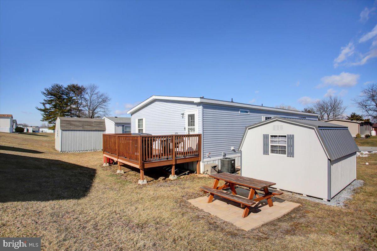 COLONIAL ESTATES - Residential