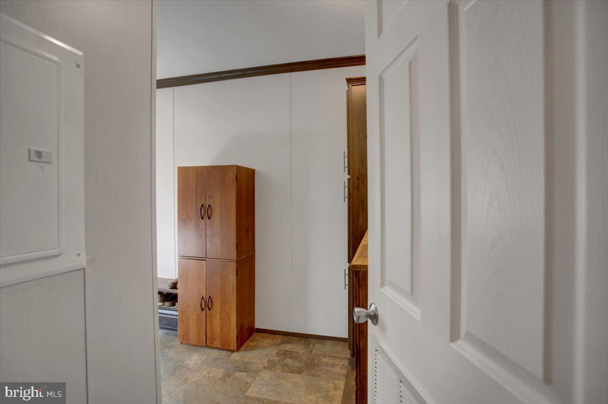 COLONIAL ESTATES - Residential