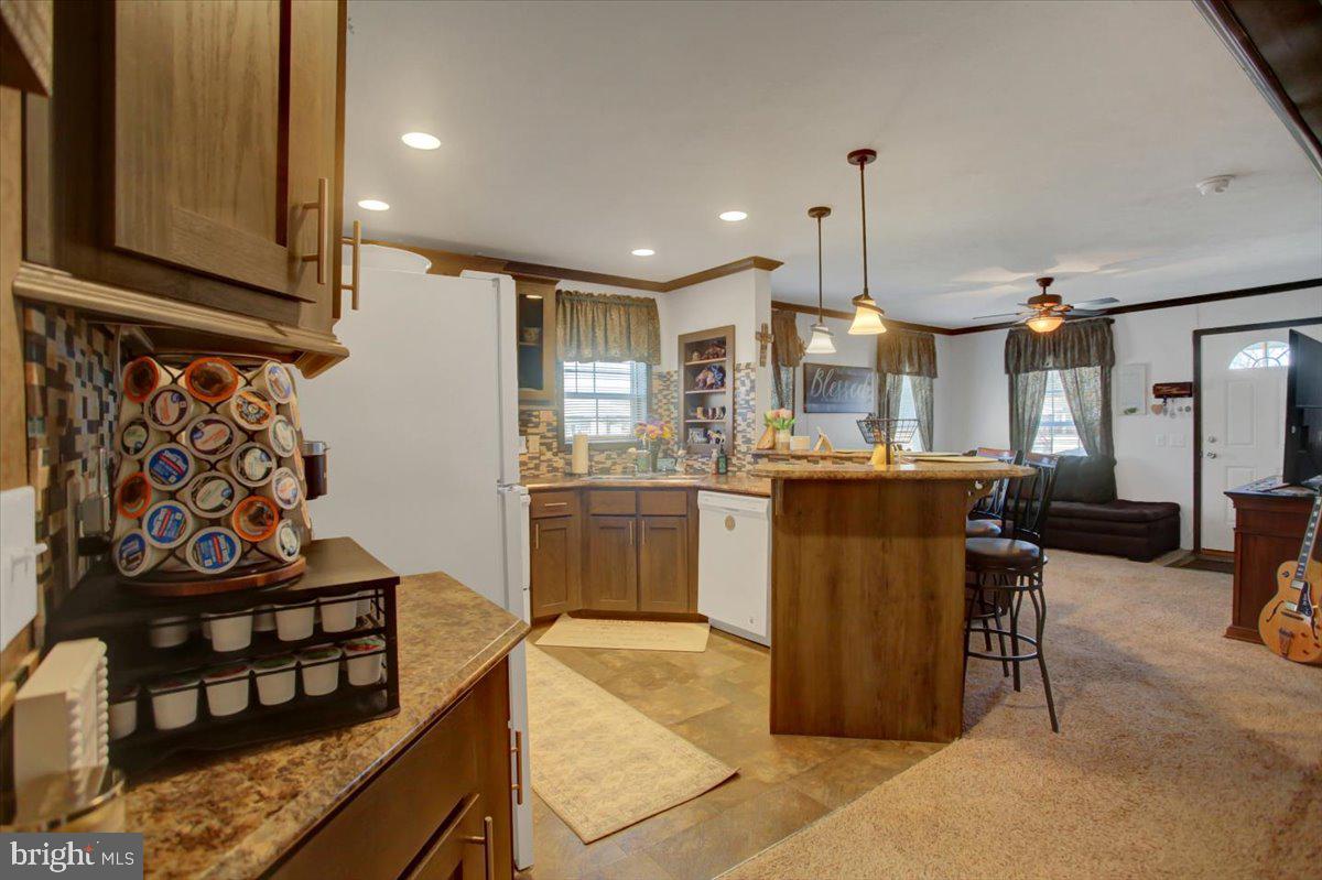 COLONIAL ESTATES - Residential