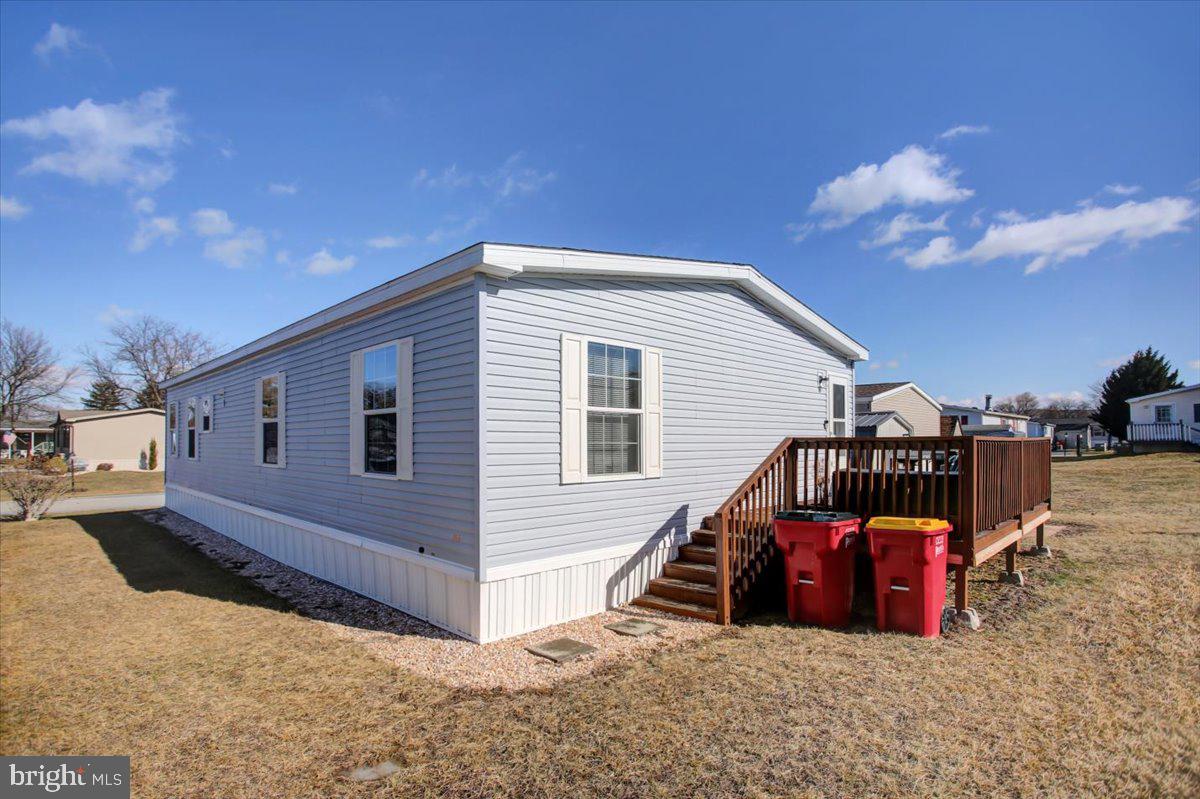 COLONIAL ESTATES - Residential