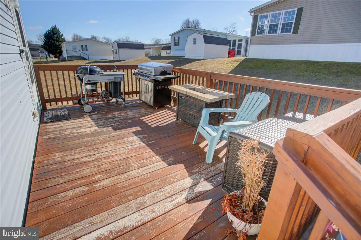 COLONIAL ESTATES - Residential