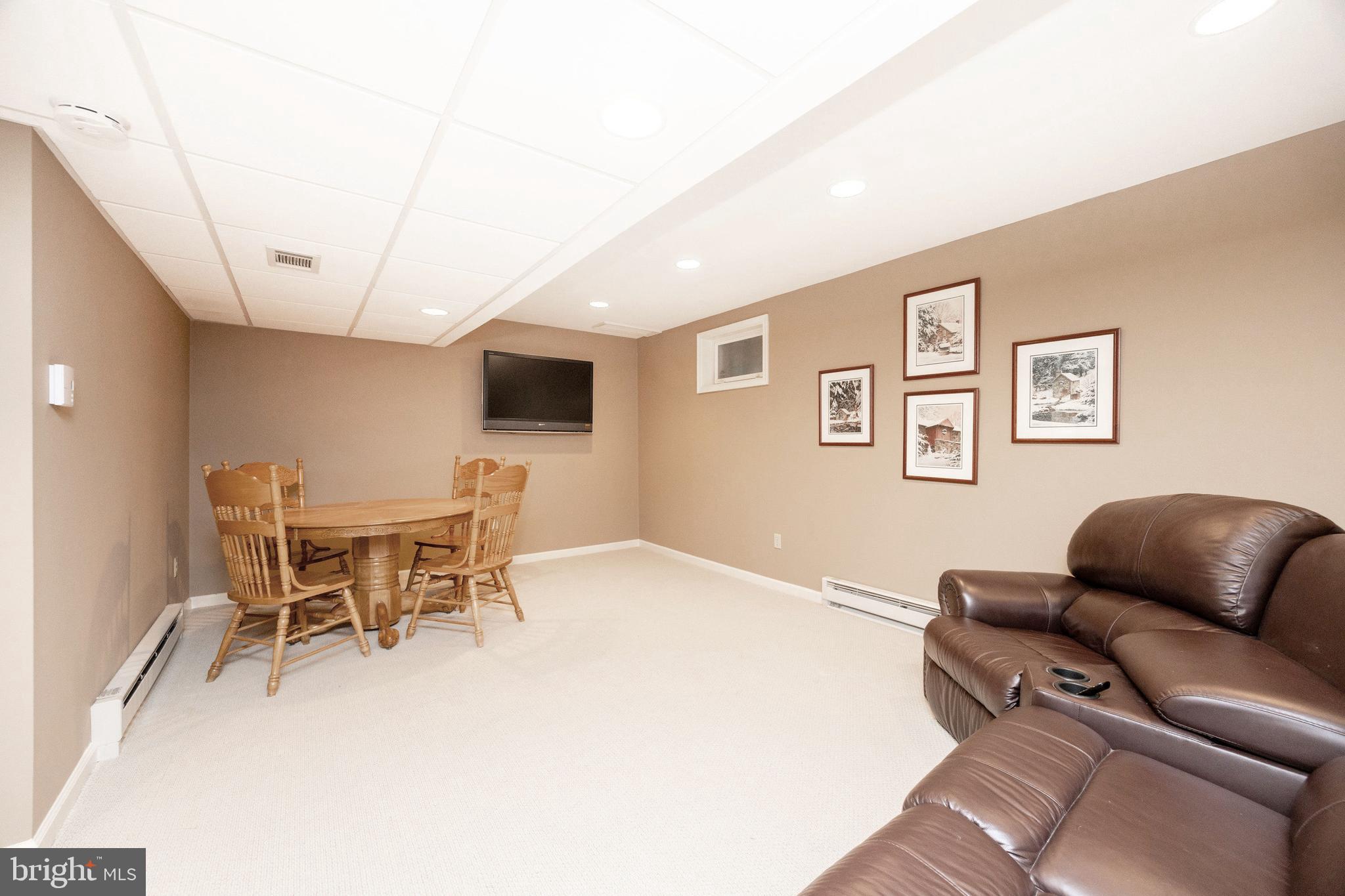 HUNTERS GLEN - Residential