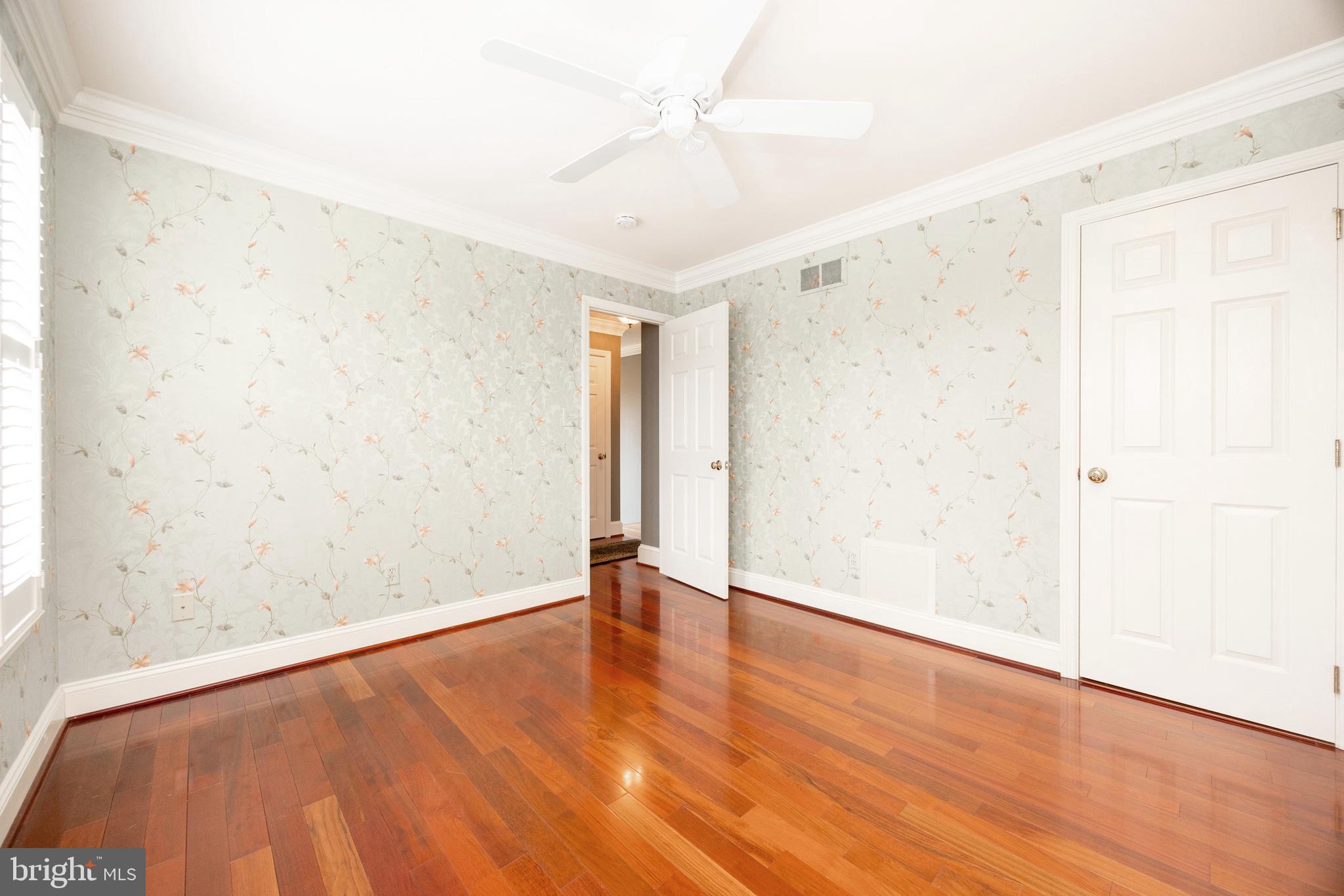 HUNTERS GLEN - Residential