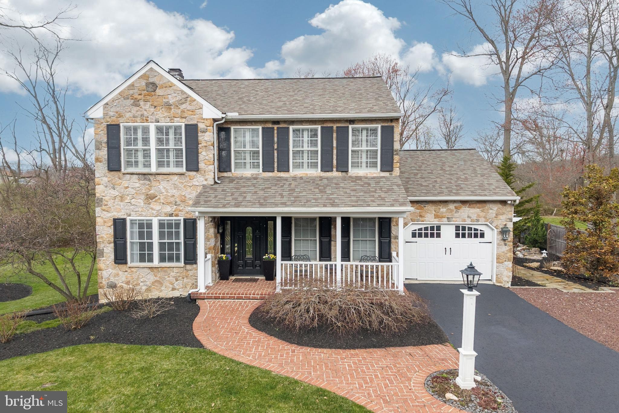 HUNTERS GLEN - Residential