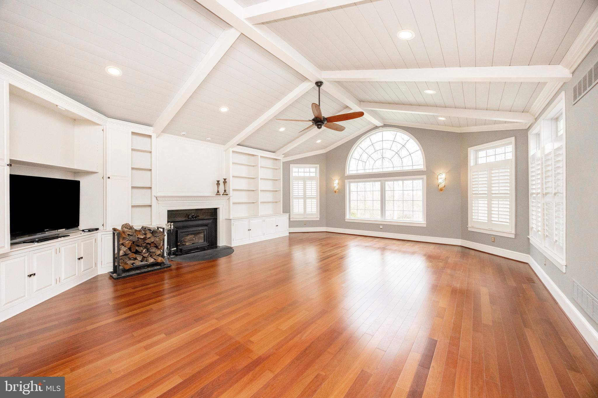 HUNTERS GLEN - Residential