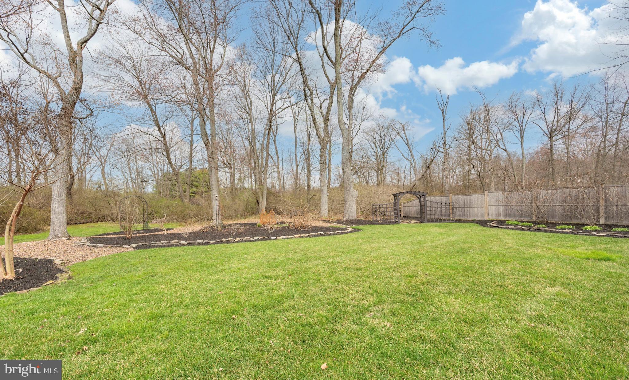 HUNTERS GLEN - Residential