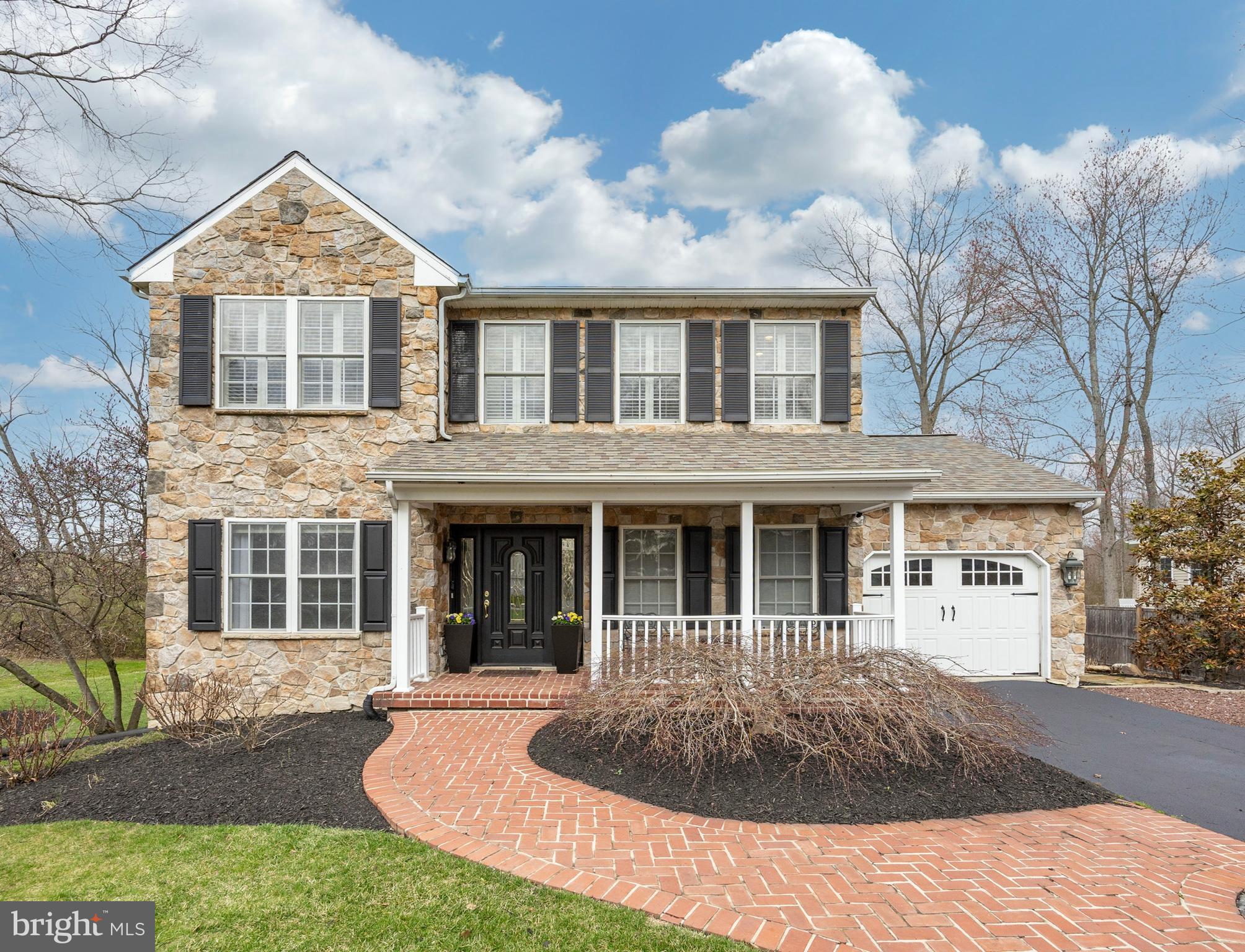 HUNTERS GLEN - Residential