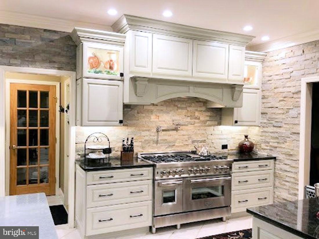 HUNTERS GLEN - Residential