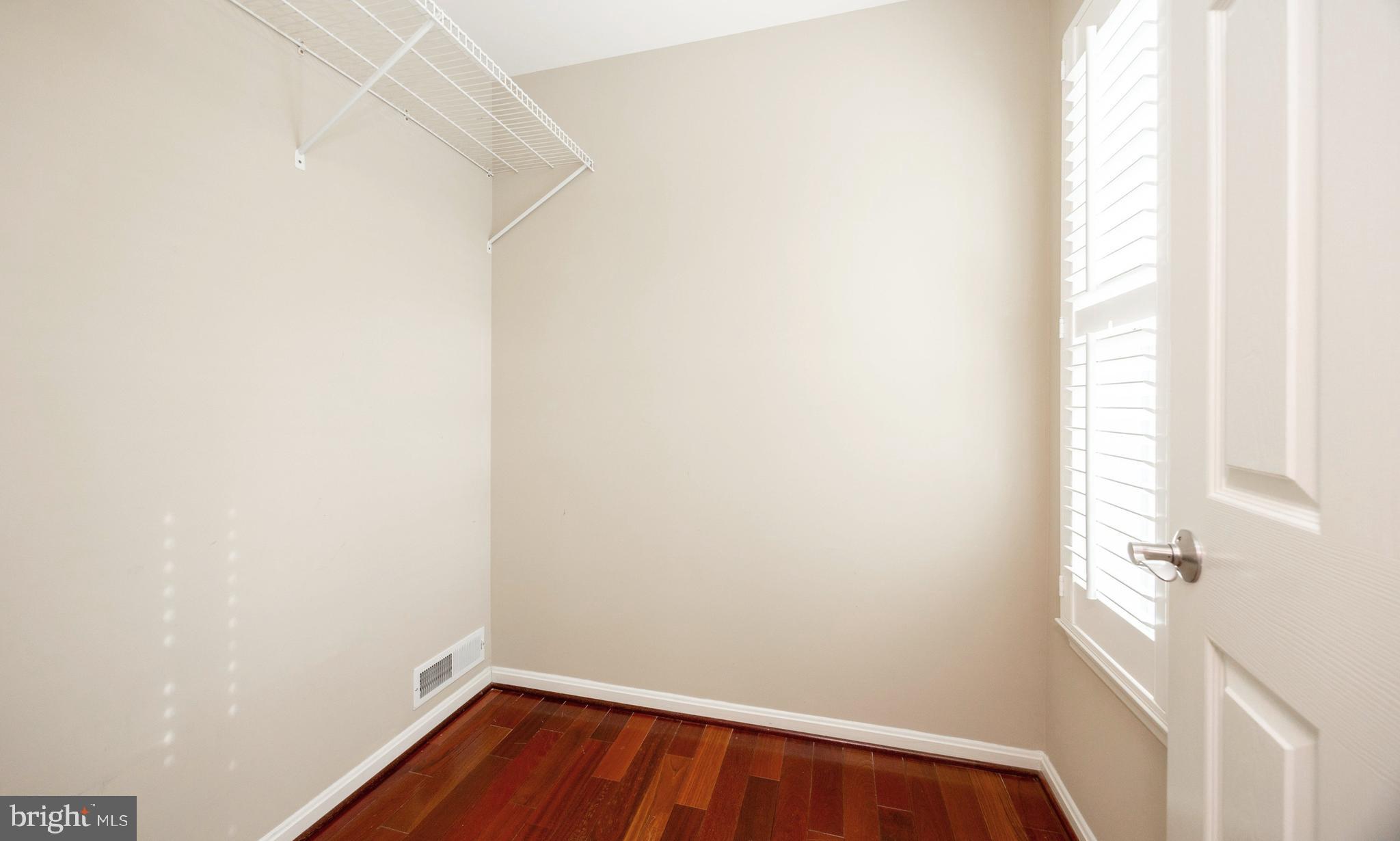 HUNTERS GLEN - Residential