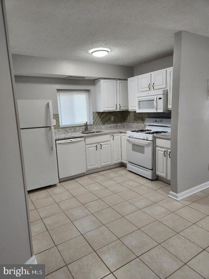 GARDEN OWINGS MILLS - Residential