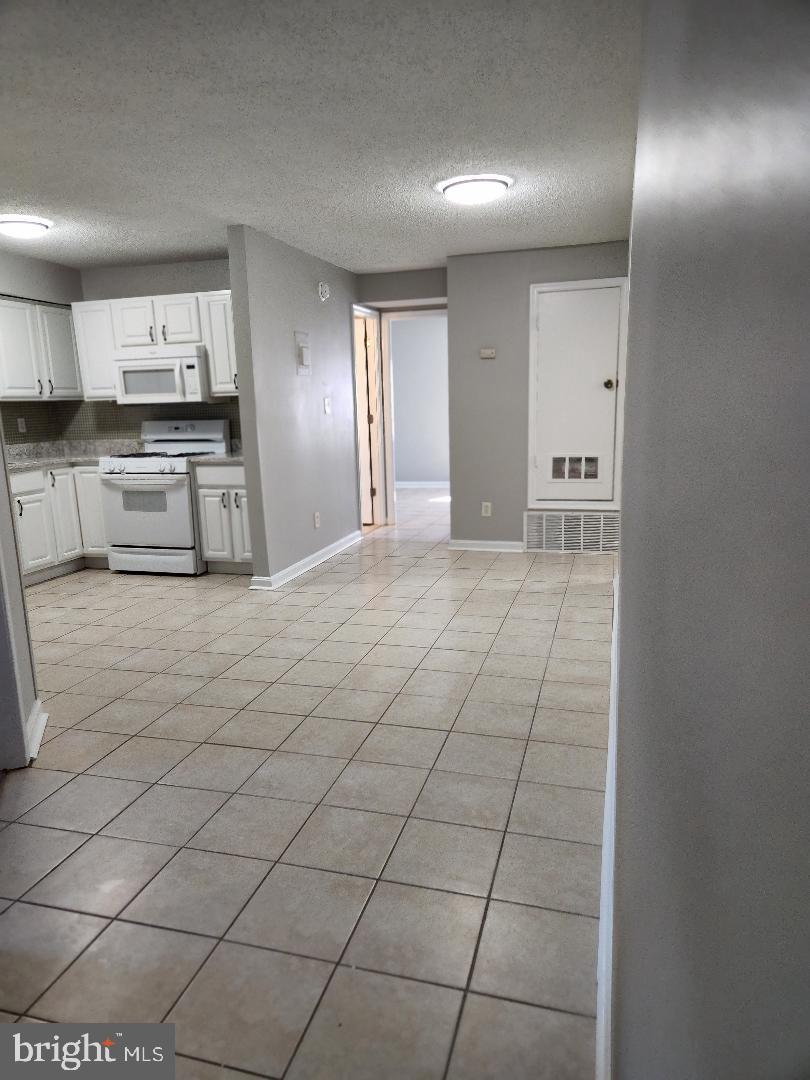 GARDEN OWINGS MILLS - Residential