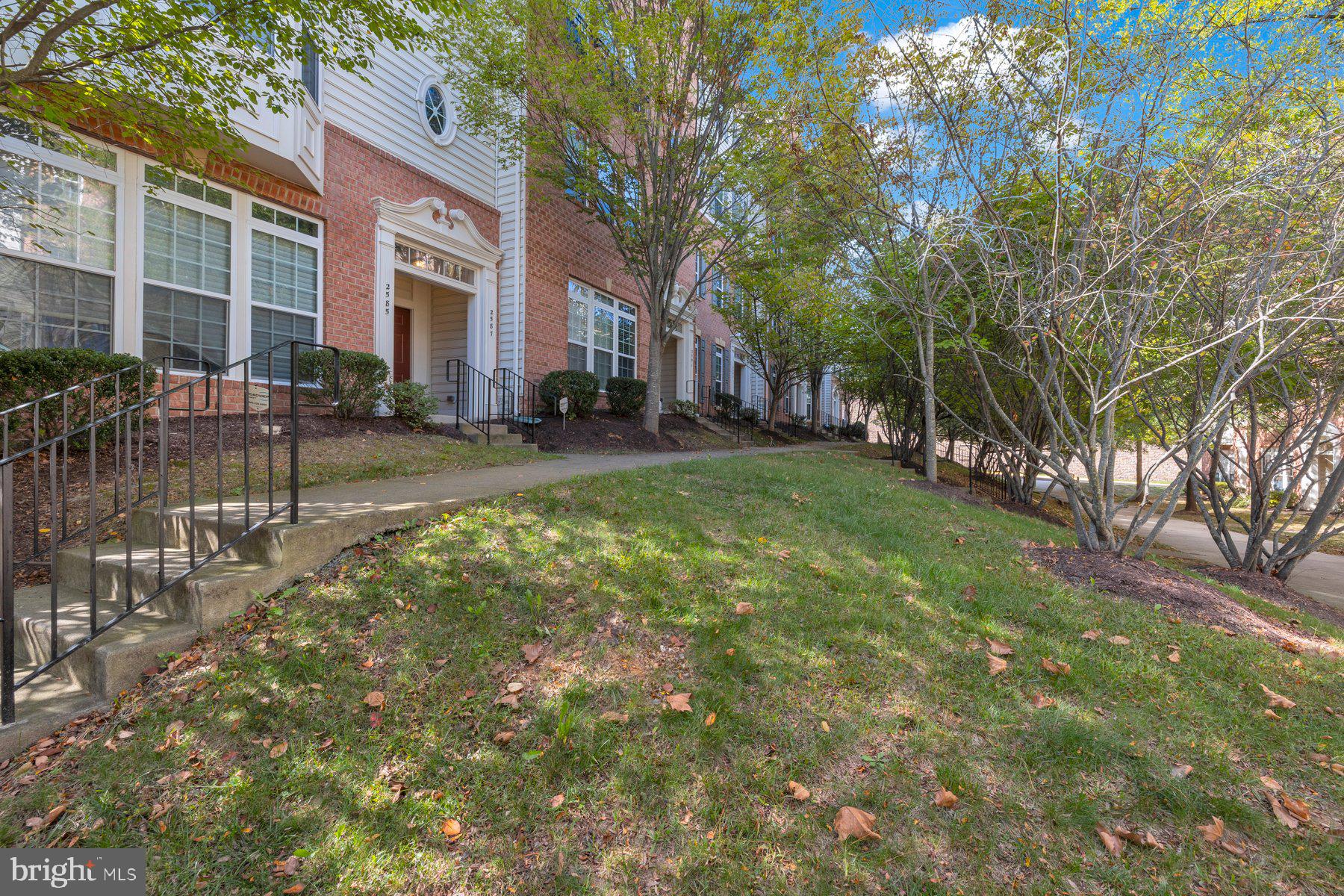 2595 EASTBOURNE DRIVE