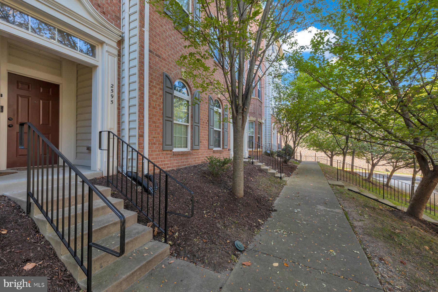 2595 EASTBOURNE DRIVE