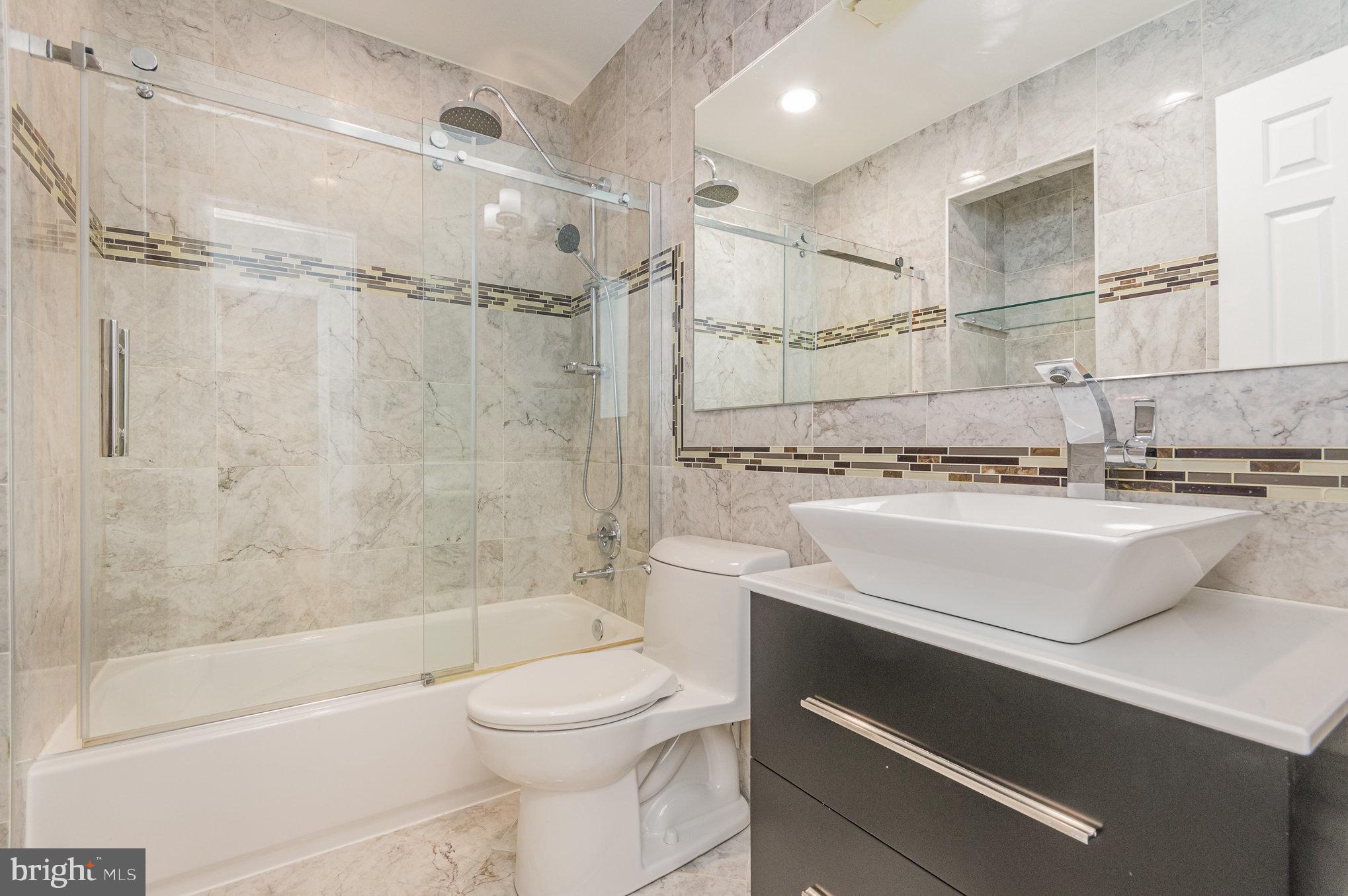 LAFAYETTE VILLAGE - Residential Lease