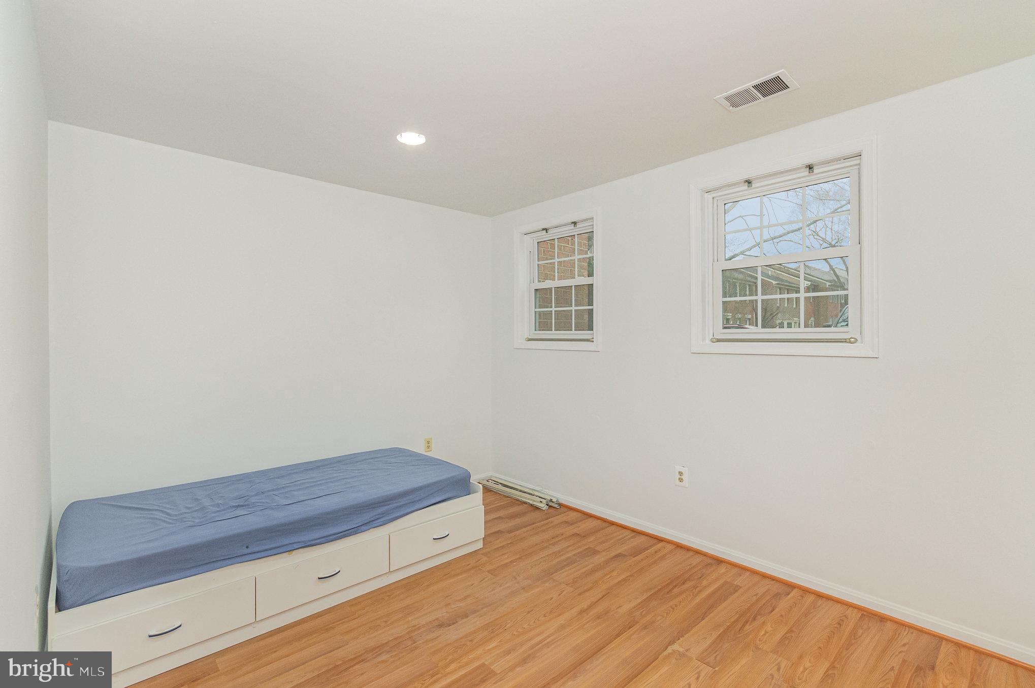 LAFAYETTE VILLAGE - Residential Lease