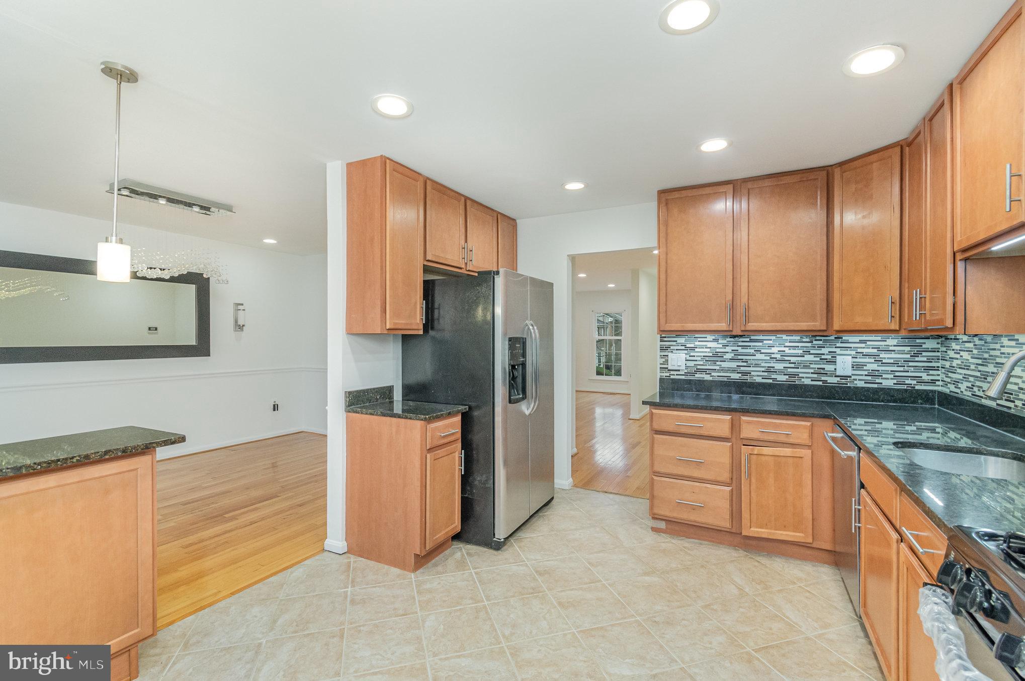 LAFAYETTE VILLAGE - Residential Lease