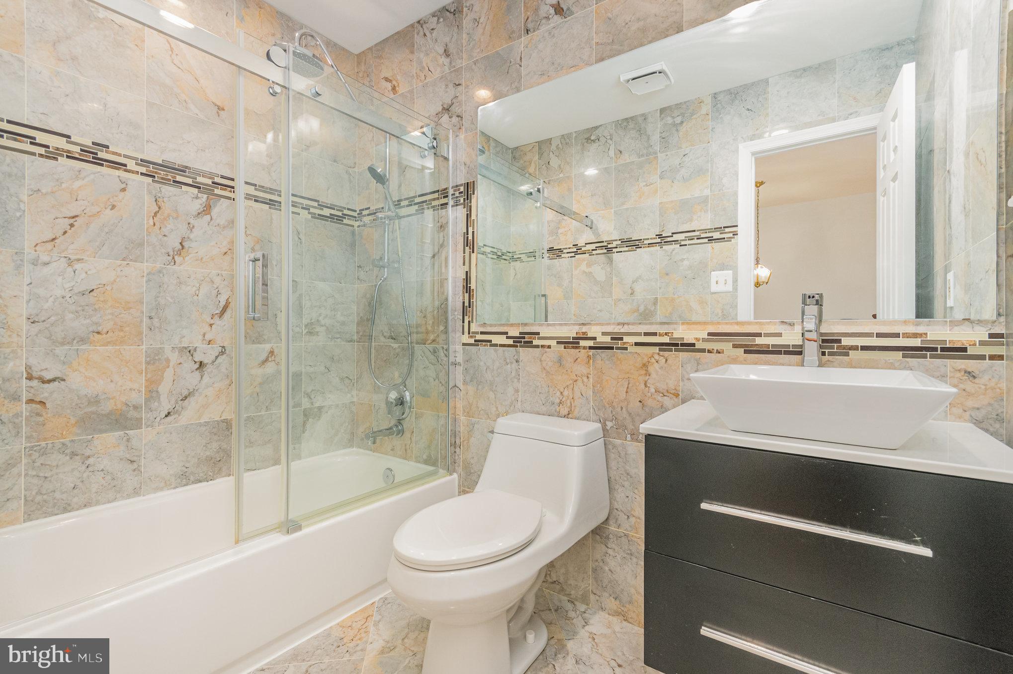 LAFAYETTE VILLAGE - Residential Lease