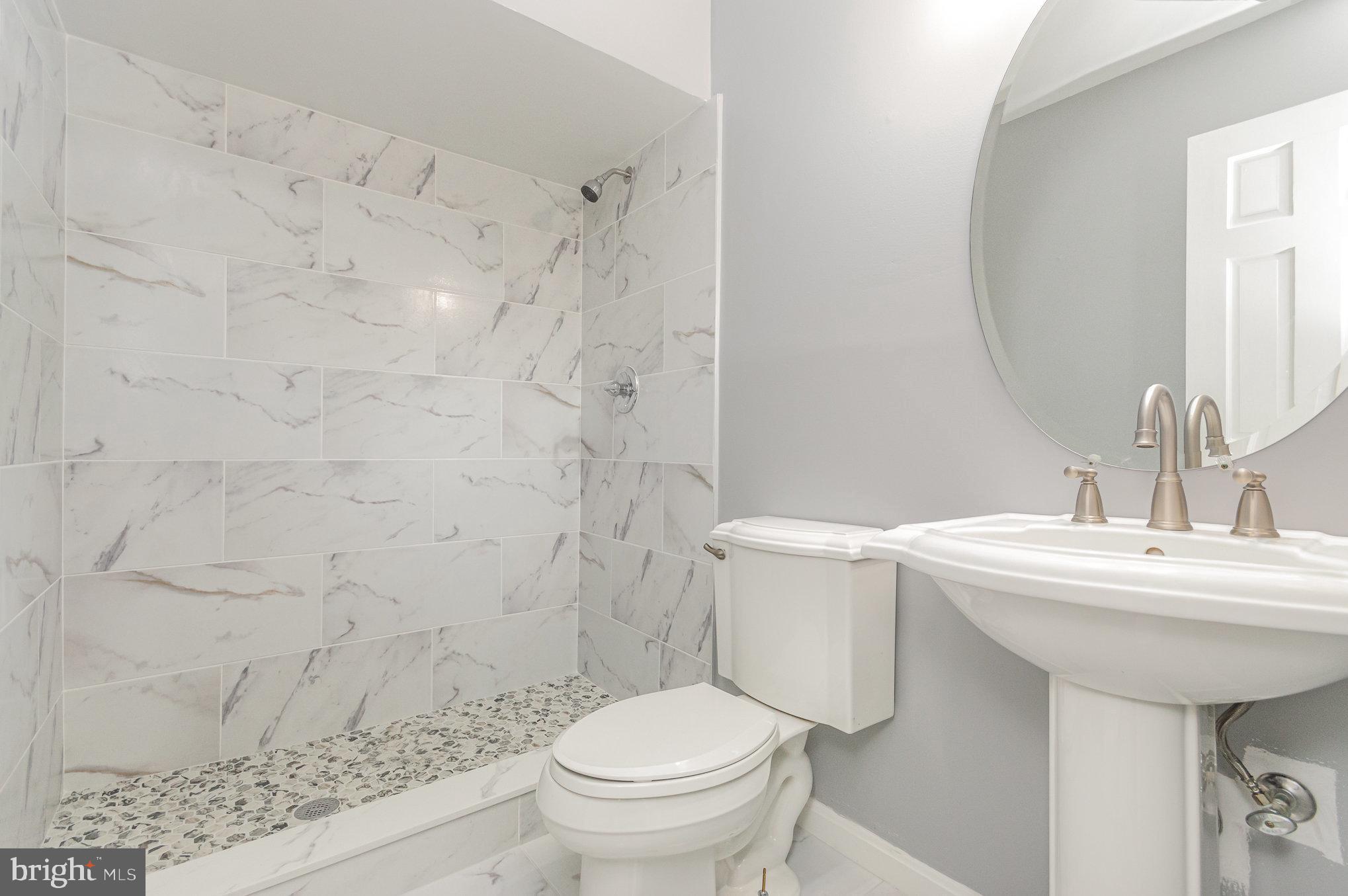 LAFAYETTE VILLAGE - Residential Lease