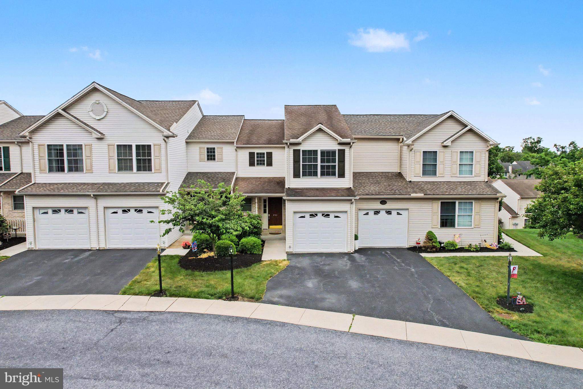 203 SILVER LEAF RDG RIDGE