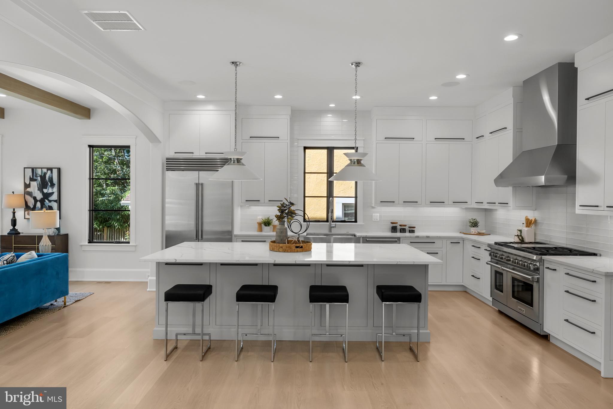 LYON VILLAGE - Residential