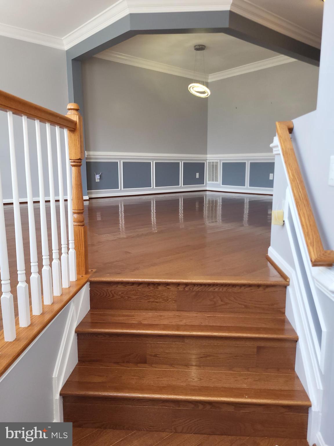 ASHBURN VILLAGE - Residential Lease