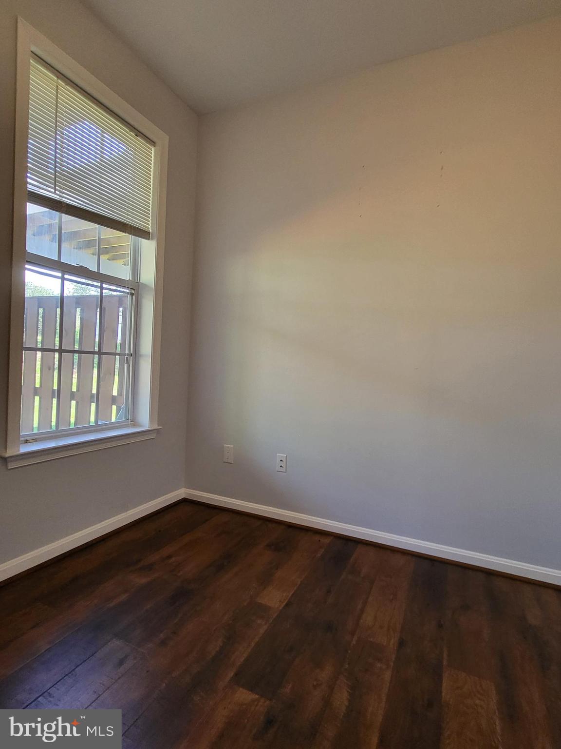 ASHBURN VILLAGE - Residential Lease