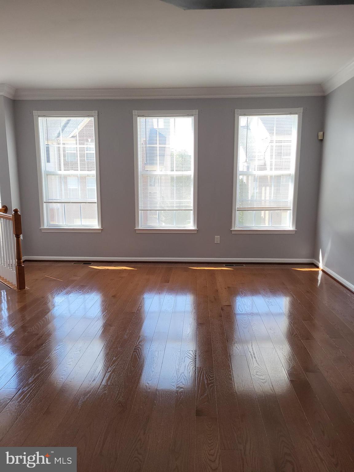 ASHBURN VILLAGE - Residential Lease